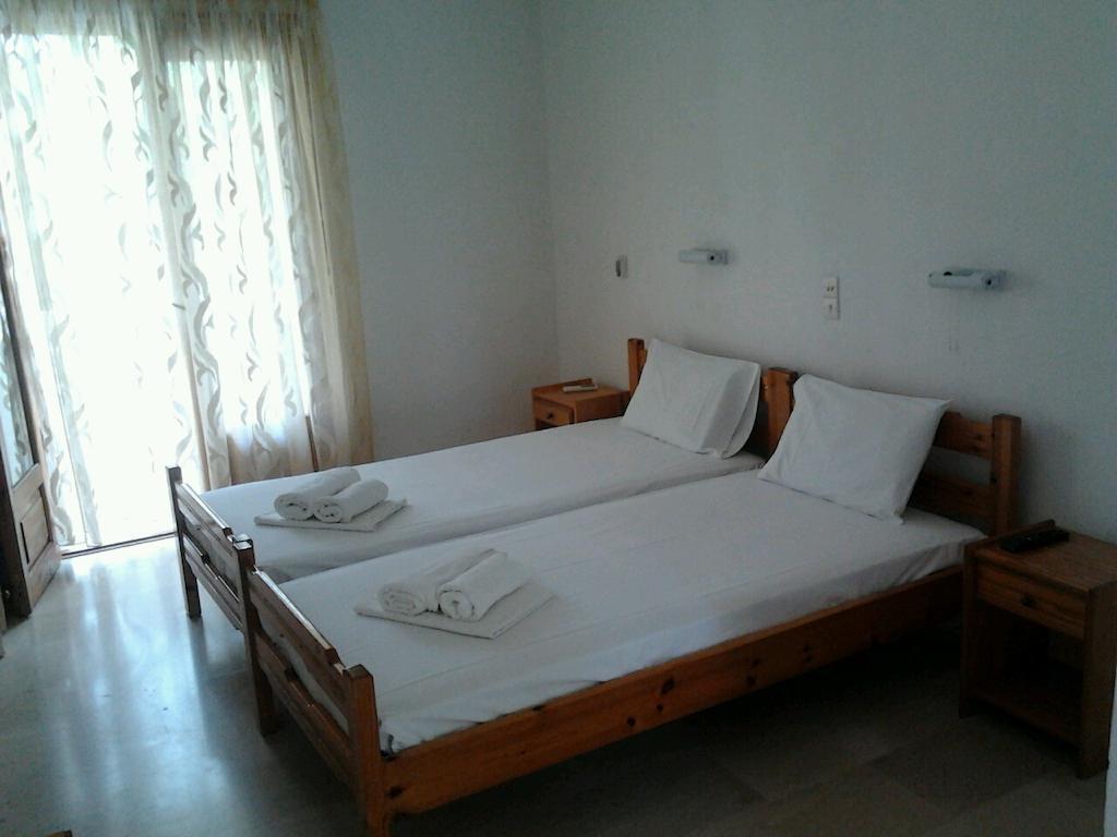 Digkas Apartments Kato Korakiana Стая снимка