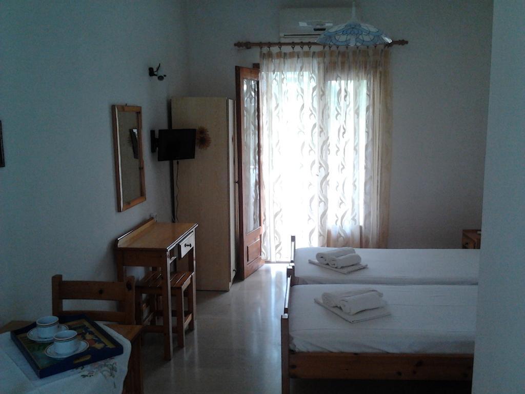 Digkas Apartments Kato Korakiana Стая снимка