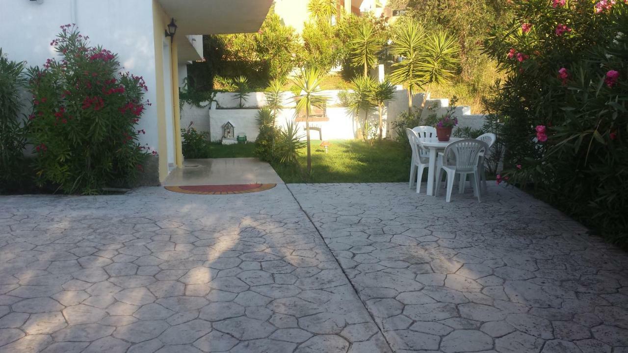 Digkas Apartments Kato Korakiana Екстериор снимка